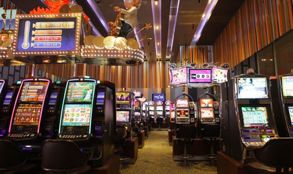 Hotel Dreams バルジビア エクステリア 写真 A pachinko parlor in Tokyo